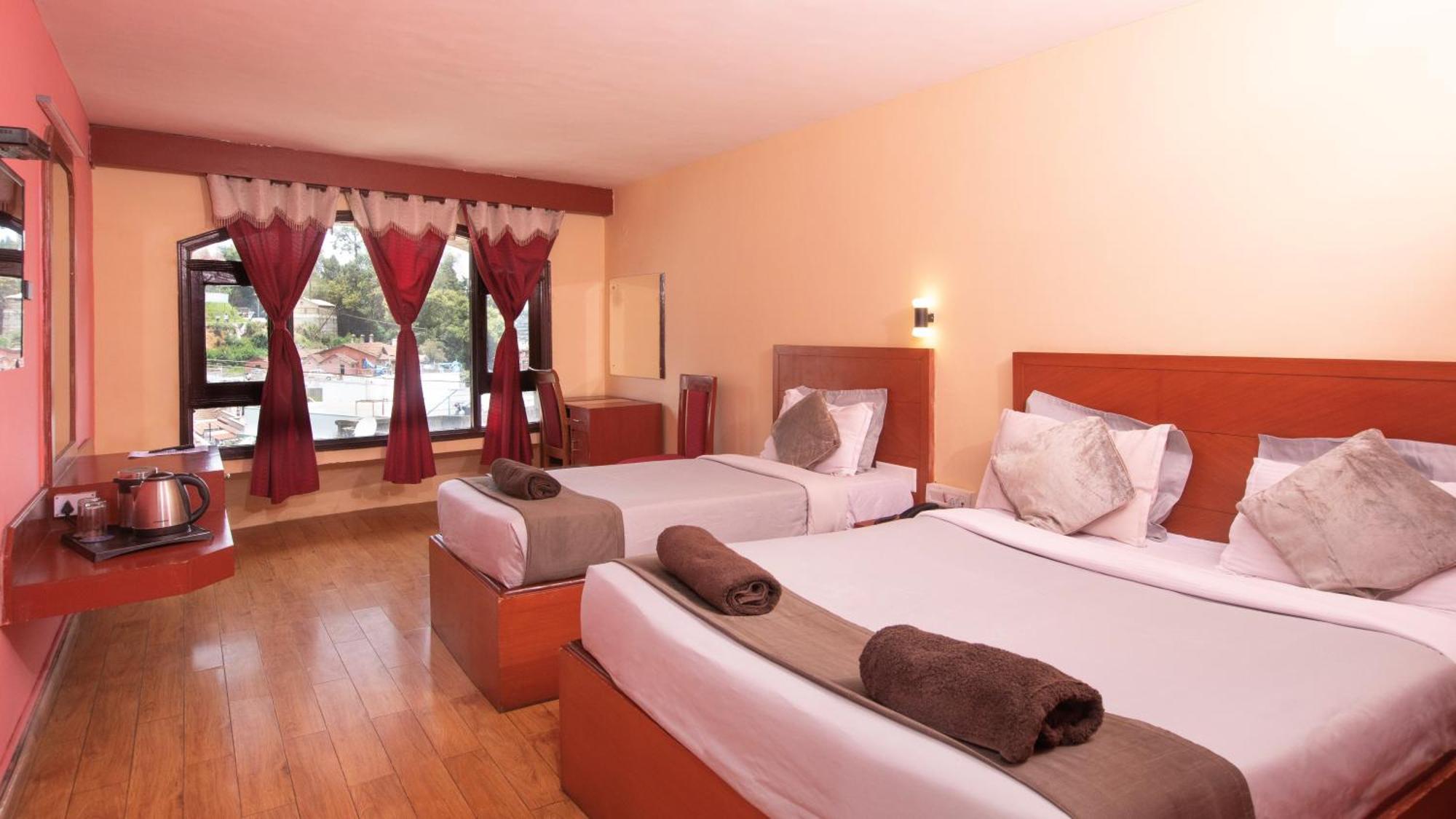 Devi Enterprises - Hotel Khems Ooty Exterior photo