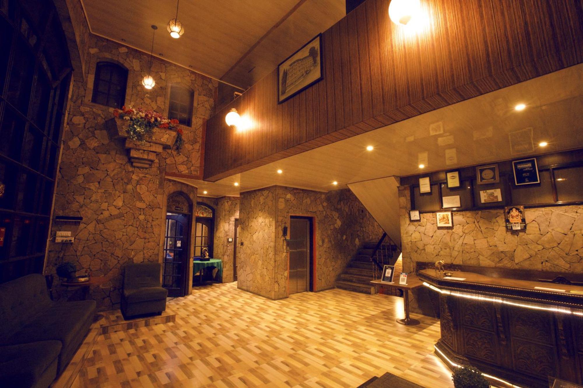 Devi Enterprises - Hotel Khems Ooty Exterior photo